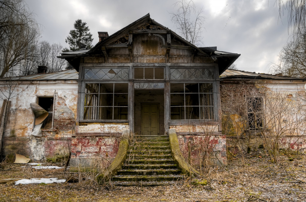 An abandoned scary-looking house